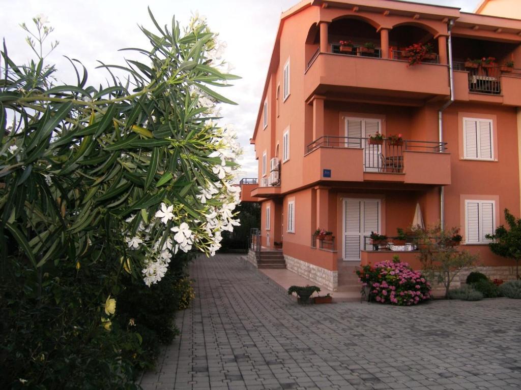 Apartments Juran Sukošan Εξωτερικό φωτογραφία
